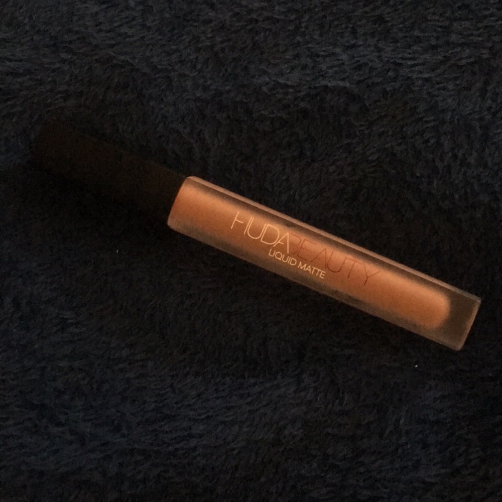 Hutto beauty liquid Matte lipstick